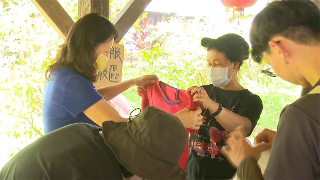 物資超人送暖！　物資站救急衣褲　「男女老少、長短袖」都有