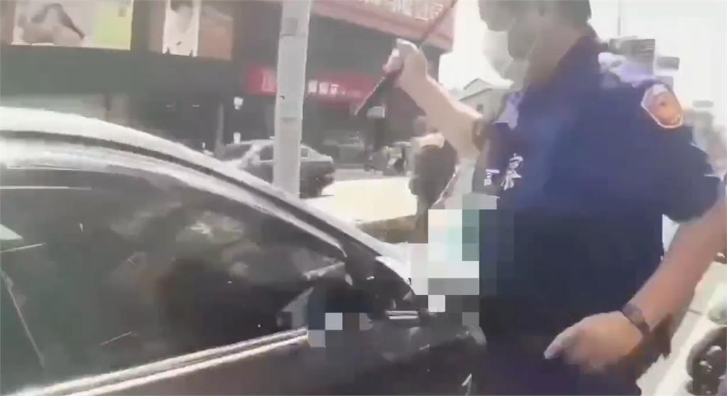 台南街頭警匪圍捕　前後包抄警破窗逮雙煞