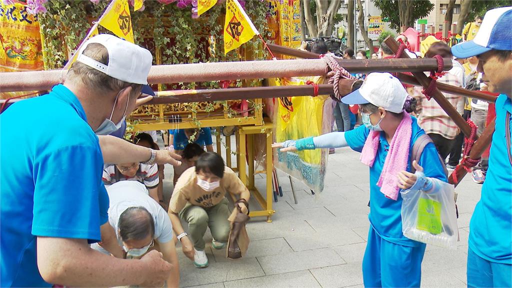 松山慈惠堂「母娘文化季」登場　由蔡英文總統扶鸞起駕展開遶境