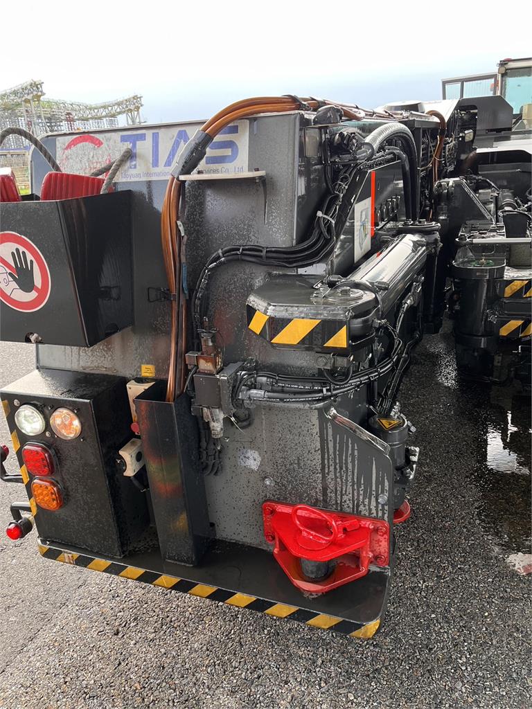 快新聞／引擎冒煙！地勤車拖國泰班機「油管爆裂」　桃勤：未影響航班