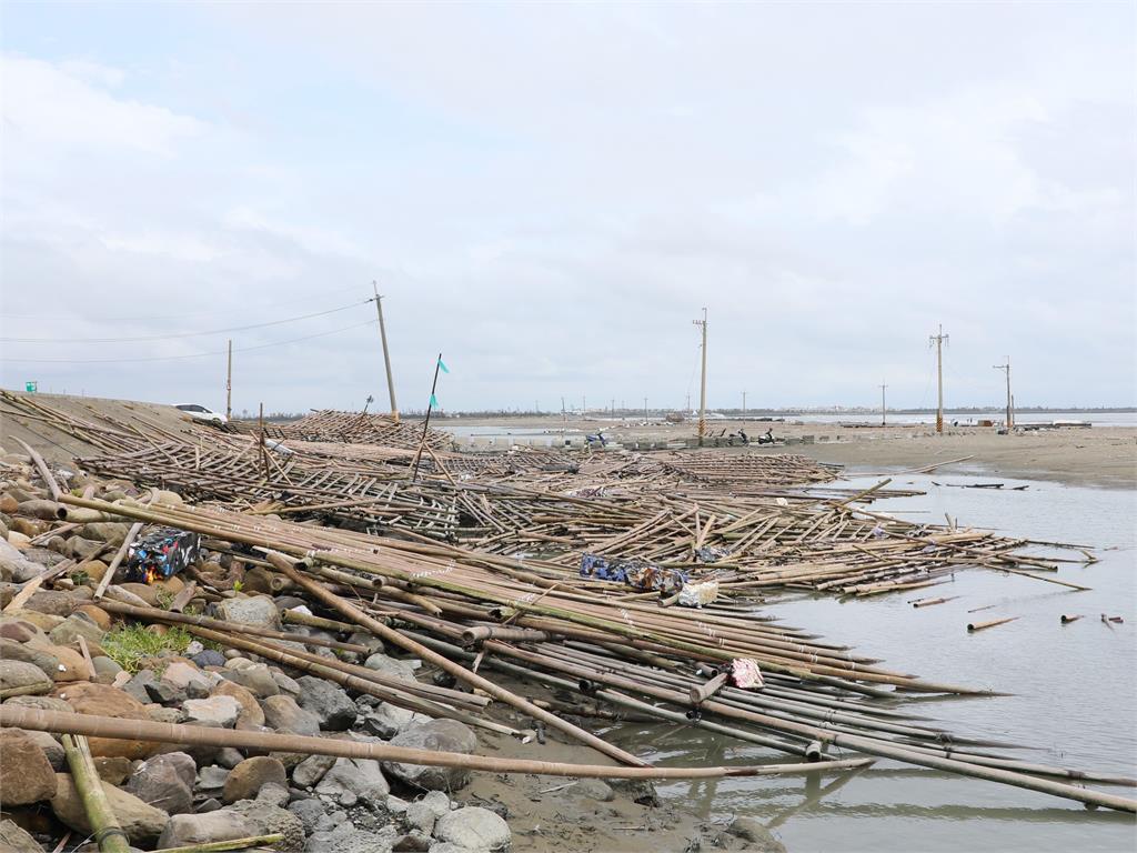 快新聞/丹娜絲重創嘉義 翁章梁親赴布袋、東石沿海地區勘災
