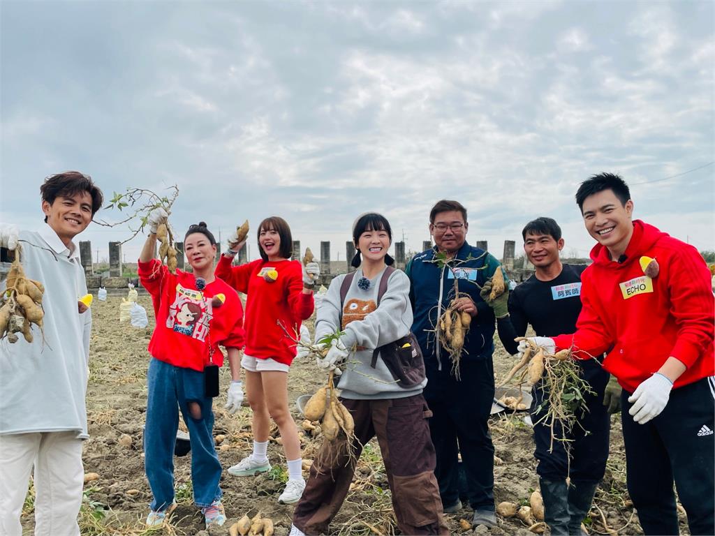 體驗地瓜農楊繡惠弄壞除藤機！嚇得問職人「這樣我要嫁給你嗎？」