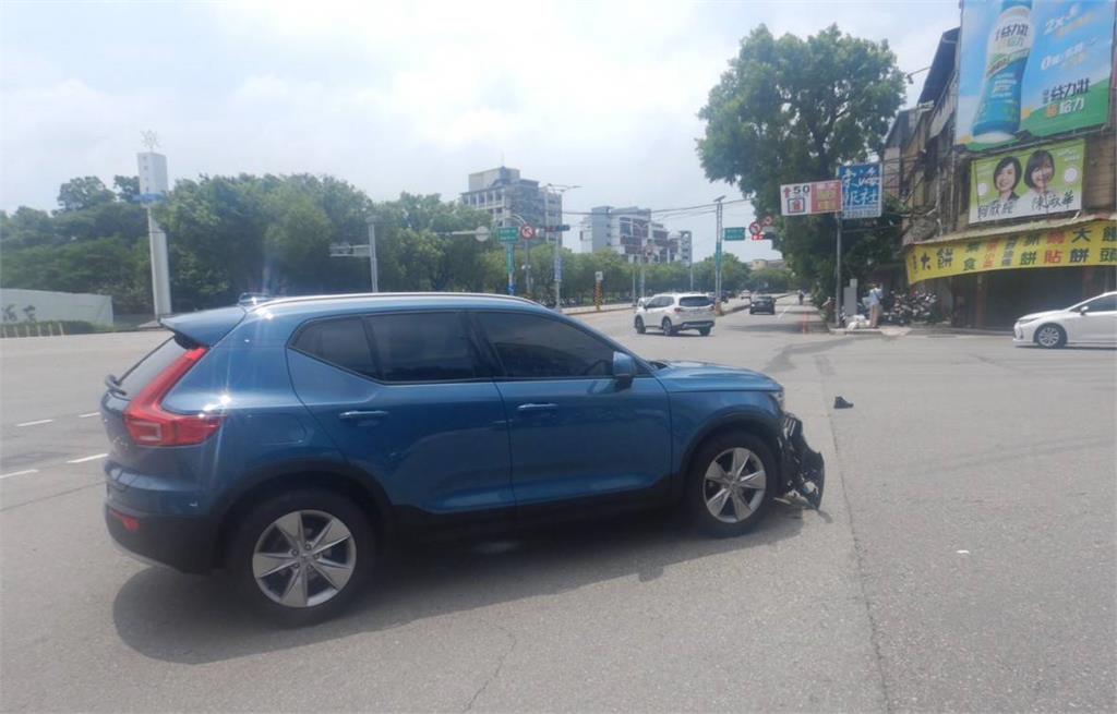 暑假提前結束 台中少年騎車鬼切轉彎 挨撞噴飛摔地 多處擦挫傷
