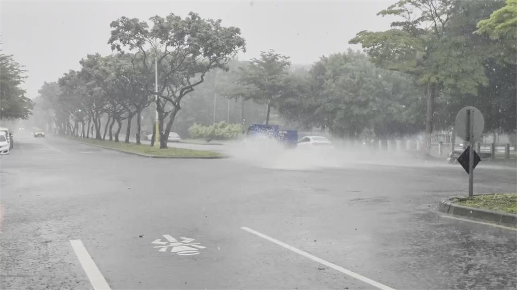 雨彈狂襲花蓮！崇德隧道現泥瀑　光復鄉又受災「11人撤離」