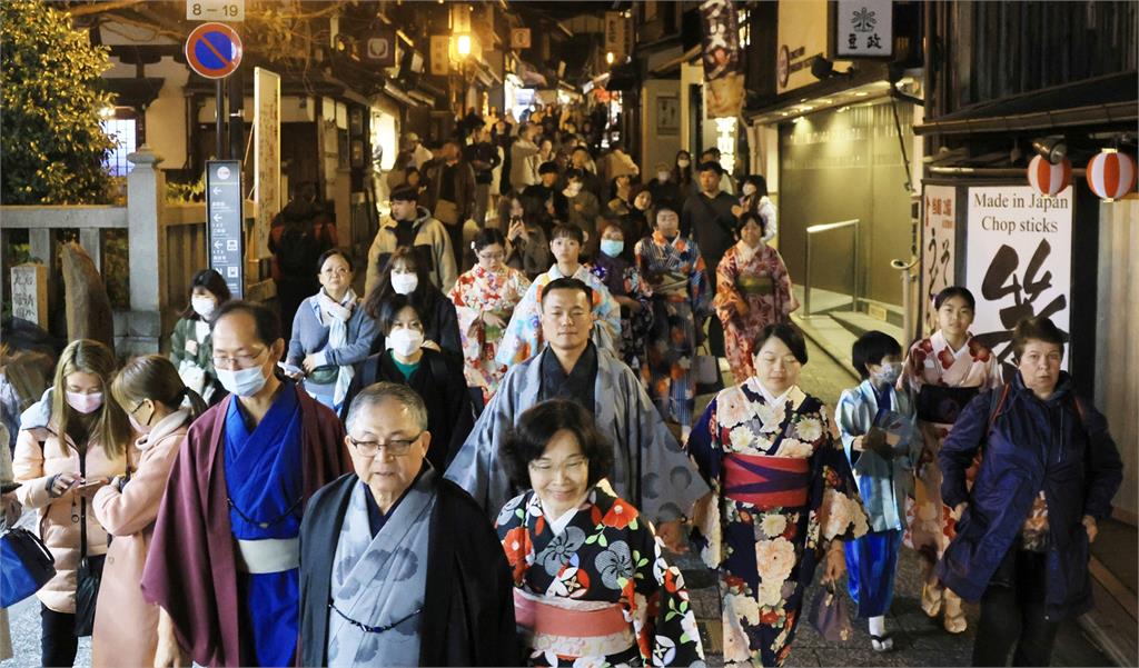 去日本旅遊注意！觀光客「擠爆京都巴士」官方祭1規定：違反者禁止上車