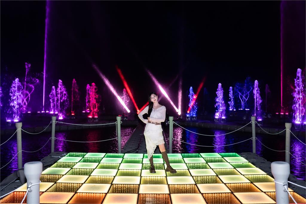 碧潭水舞全新曲目週末登場 大舞台、飛板秀接力High翻天