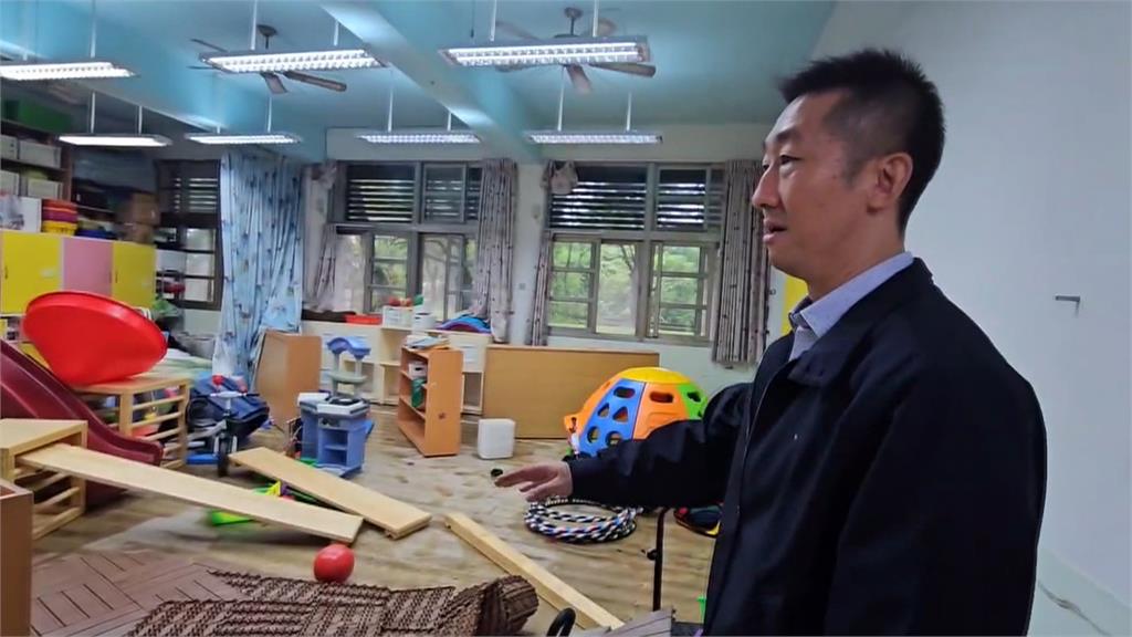 宜蘭累雨量破千！武淵國小慘淹　一樓校舍、桌椅全泡湯