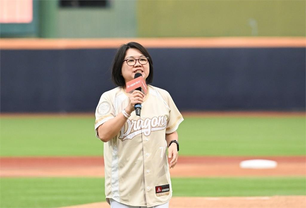 三得利健益X乖乖X味全龍 攜手「Be supporters! Day」球場主題日