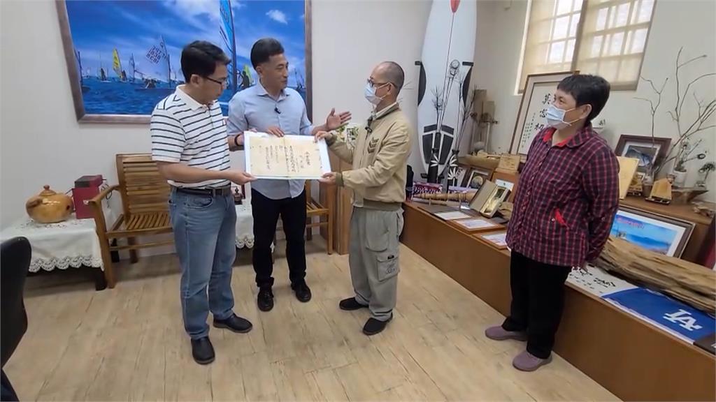 找到了「林玉魁」! 82年前泛黃畢業證書 家屬到鎮公所認領又驚又喜