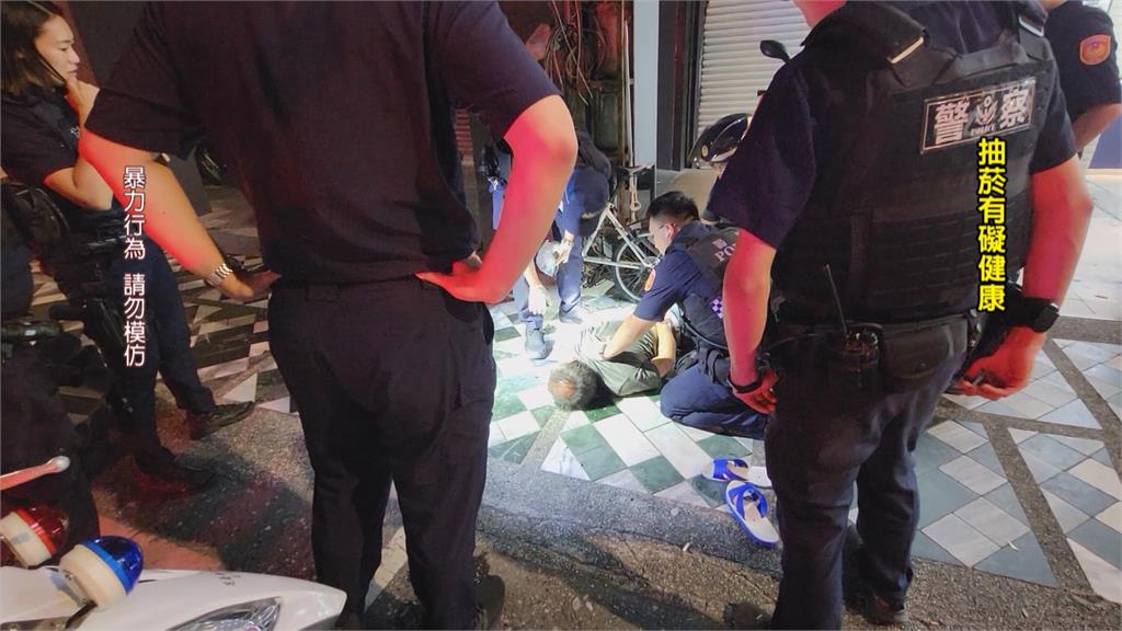 花蓮男子不滿被盤查 持美工刀攻擊 員警受傷縫26針