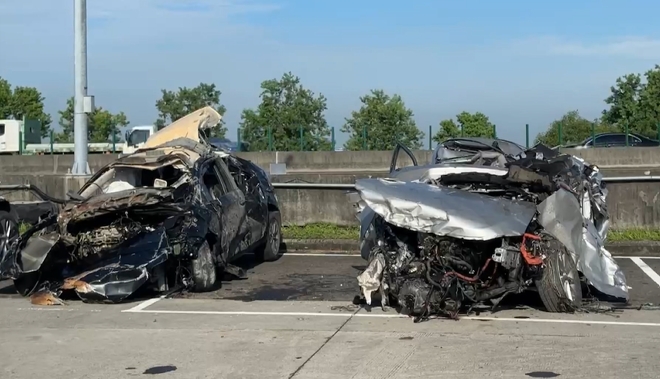 競速？天雨路滑？國道一號兩車追撞　三人拋飛身亡、ㄧ人受傷