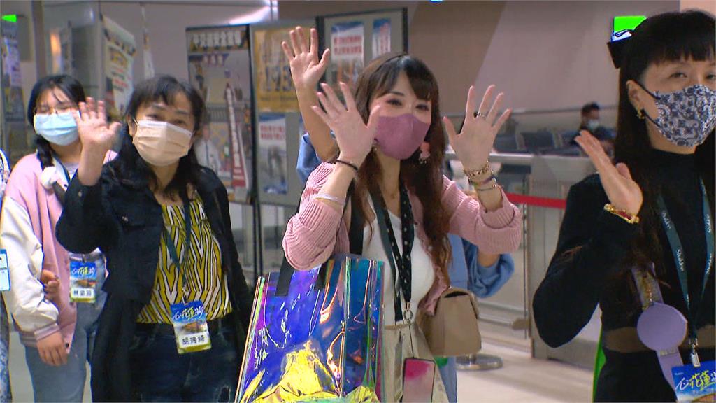 防疫政策再鬆綁 確診隔離5+N上路 口罩令何時解?指揮中心不鬆口