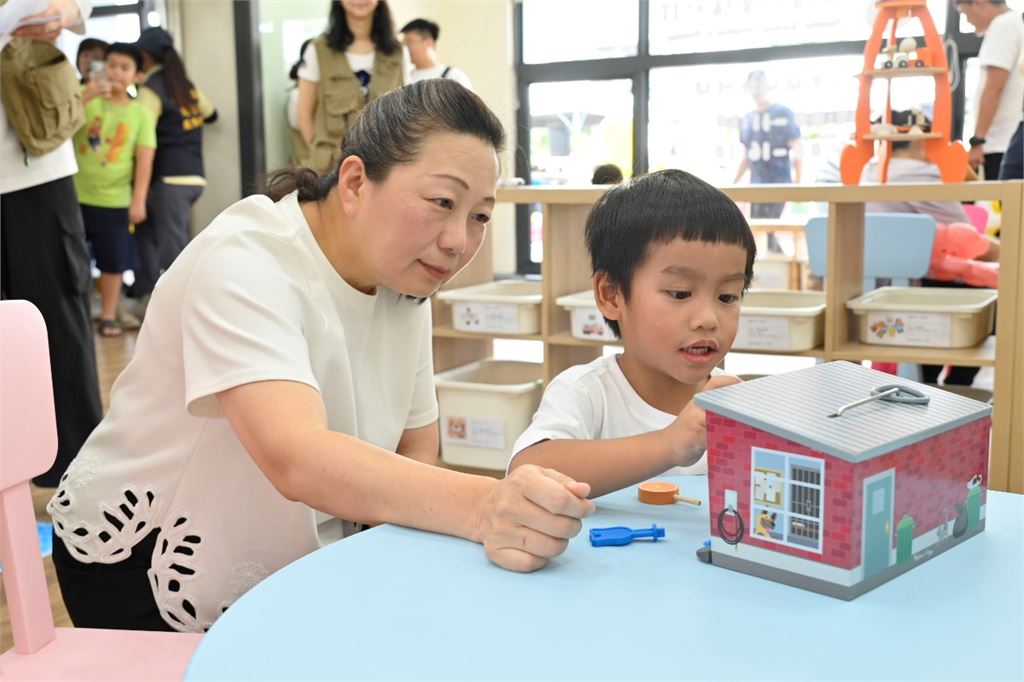 花蓮擴大「零元上學」政策 完善孩子國小到大學教育支持