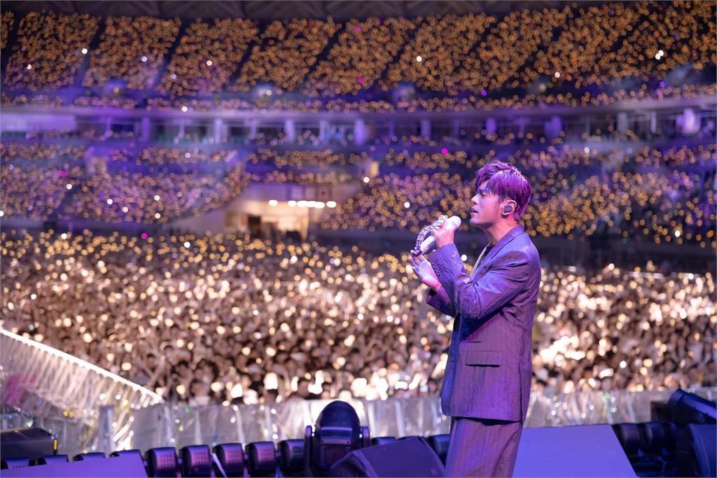 睽違7年!周杰倫確定「12月台北開唱」成大巨蛋第一人 公司證實了