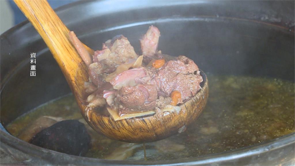 餐廳倉庫全面燃燒 民雄知名土窯羊肉大火