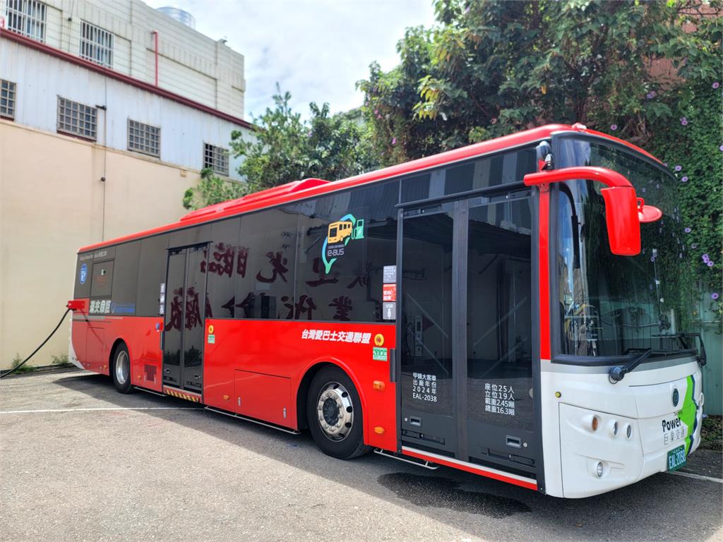 南市區公車路網19條路線年底重整上路 巨業統聯加入