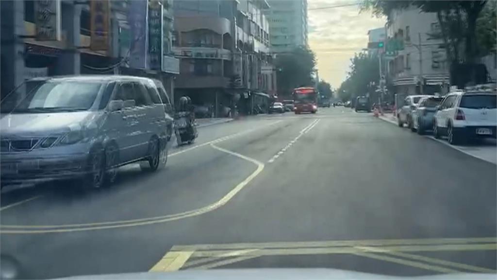 台中馬路現"鬼畫符標線"? 周邊住戶全看攏嘸