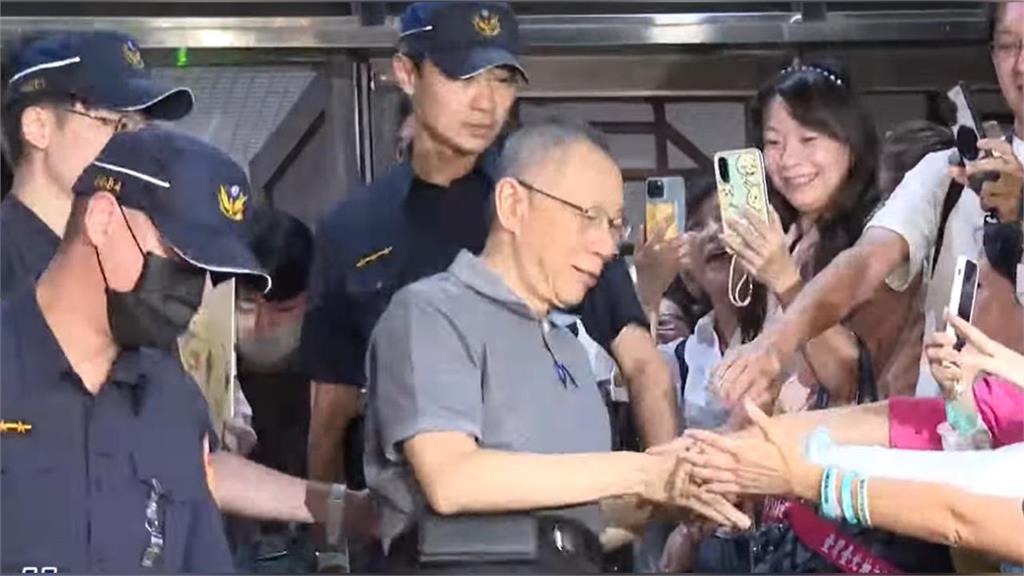 柯文哲宣判／一審判決日！估百名小草聲援…北院出80警佈防「一切依法辦理」