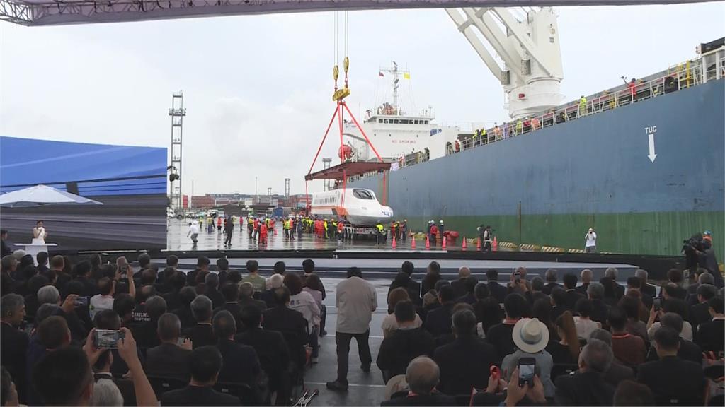 睽違22年同一碼頭！高鐵新車抵台　最快明年7月載客、2028年上線營運
