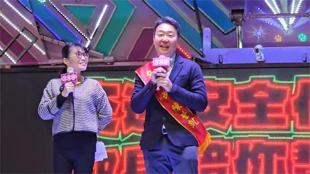 接地氣！　陳世凱宣導高齡換照　攜沈文程、王彩樺逛夜市