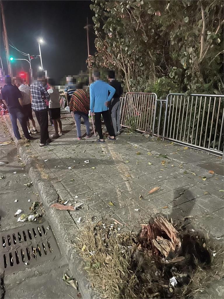 最新／台中驚見「田中」公車！車上2人已脫困送醫