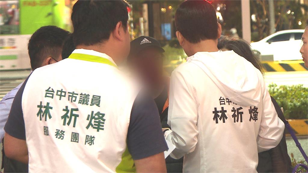 「展翅廢翔」女志工街頭宣傳 遭男子亂入突襲、搶奪擴音器