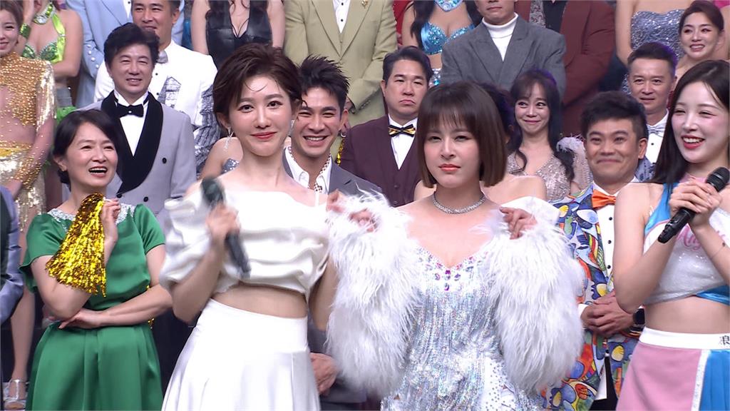 綜藝節目過年企劃百人大開場 職棒啦啦隊32撞超吸睛