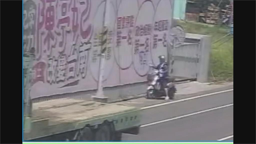陳亭妃宣傳看板遭噴漆詛咒 警破案逮68歲婦