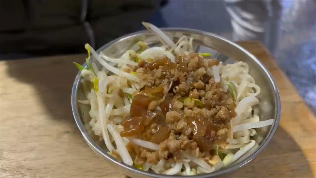 台灣趴趴走/台北出現不輸「台南美味」的台南美味 晴光市場裡的料多鹽水意麵!