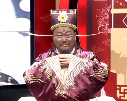 72歲「包青天」神隱多年近況曝光!真面目「暴瘦一圈」煞氣全失網憂心