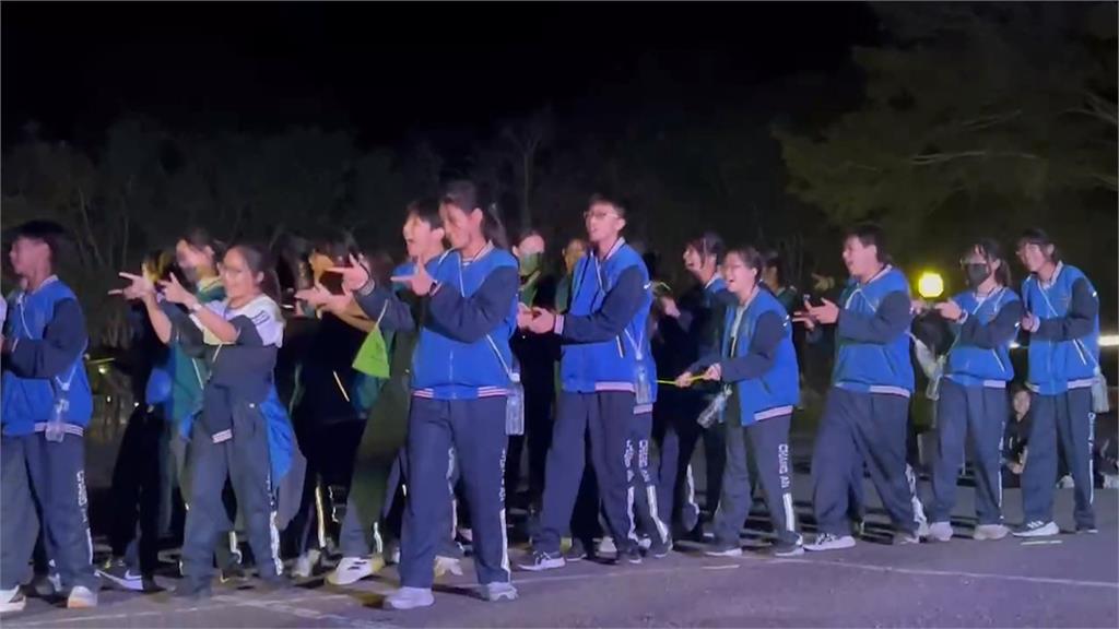彰化300多名師生楠西遇強震 連夜戶外紮營避難、一早緊急返校
