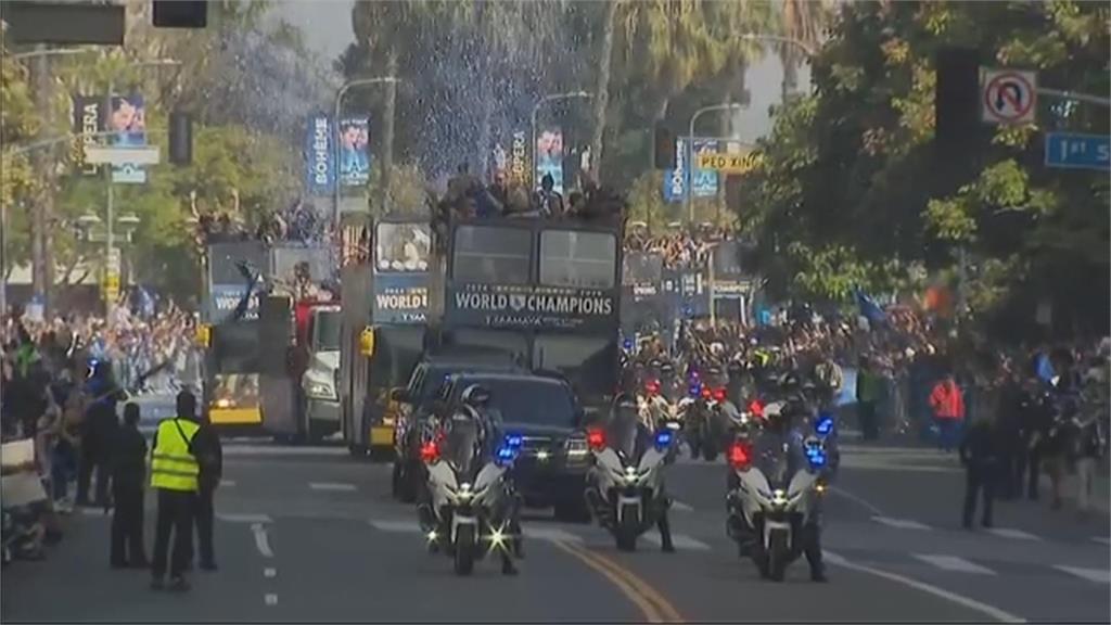 道奇封王遊行吸30萬球迷 大谷:已經在想第3次了