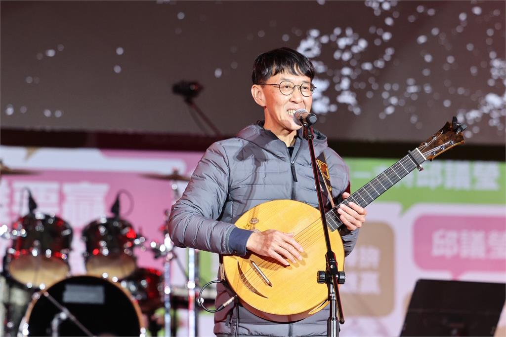 快新聞／抗癌重生拚高雄市長！初選造勢萬人集結　邱議瑩振奮喊：我準備好了