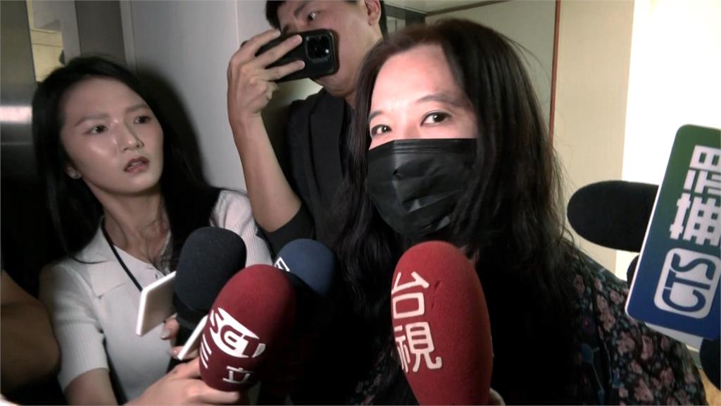 應曉薇等6名被告.12名證人 陸續抵北檢 沈慶京:曾拒絕柯市府官員索賄