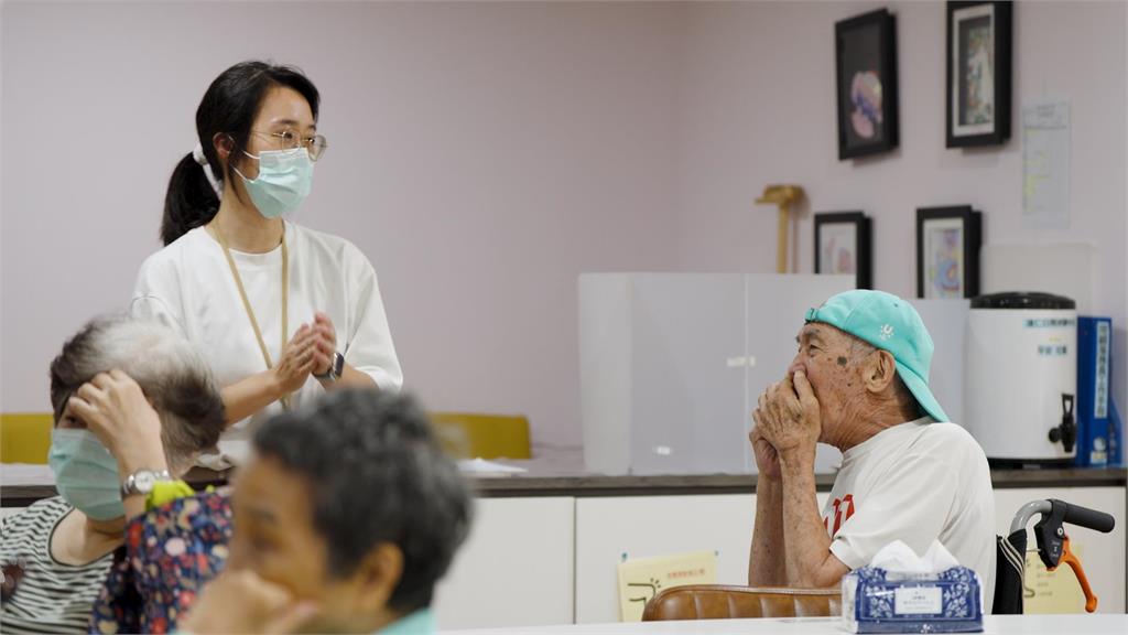 科技串聯醫療與長照 「御曲平台」打造跨專業全人照護網絡