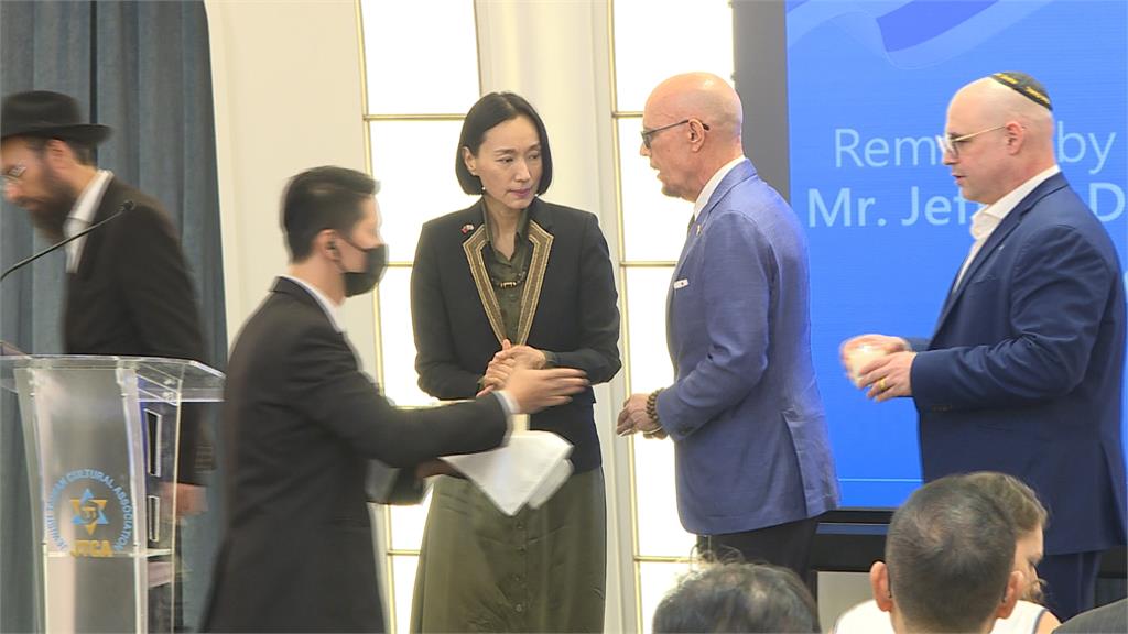 藝人坣娜及猶太裔丈夫出面談戰事 感謝台灣第一時間聲援