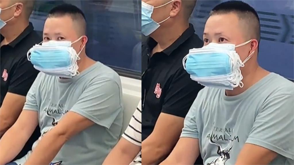 中國男搭地鐵戴「超厚口罩」笑翻452萬人！網虧：病毒累死在半路上