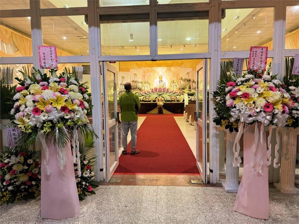 快新聞／傳柯家人婉拒總統府弔唁、未放賴清德花籃　民眾黨這樣回應