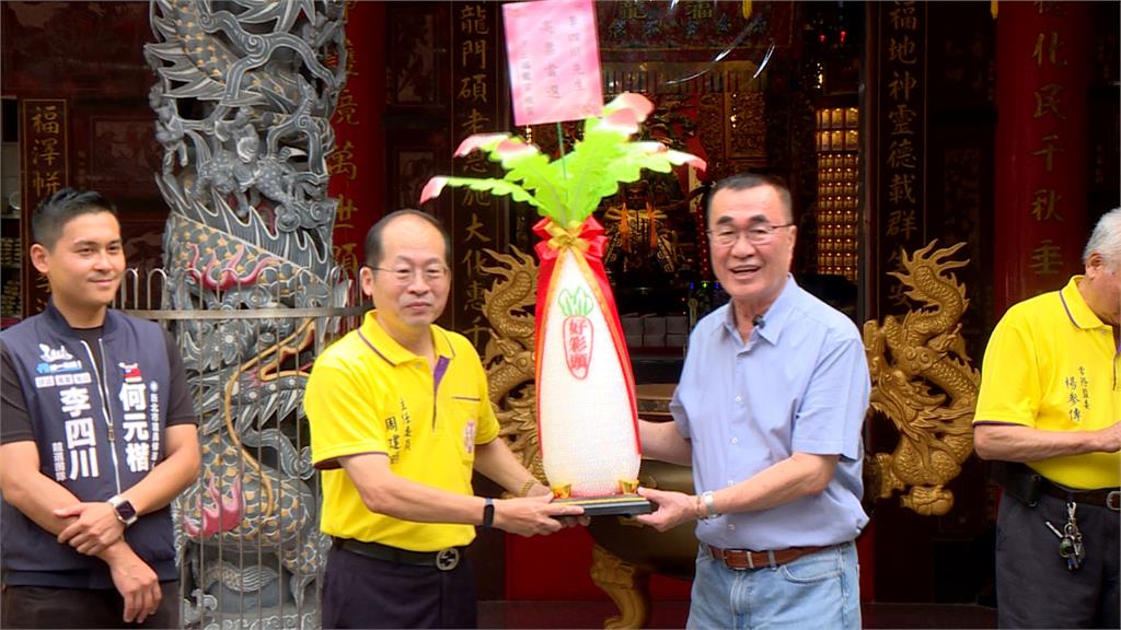 蘇貞昌拍李四川肩膀惹議? 蘇巧慧:自然互動不需扭曲
