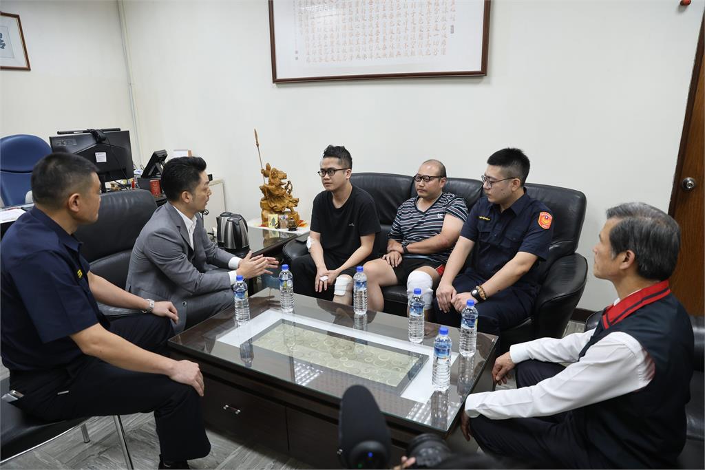 快新聞/毒蟲通緝犯「拒檢還衝撞」釀2警重傷 蔣萬安探視:一定做警察最有力後盾