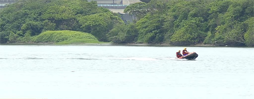 文大生「跳河救93歲翁」不幸溺斃！岸邊婆媽「脫口1句」網怒：間接害死一條命。
