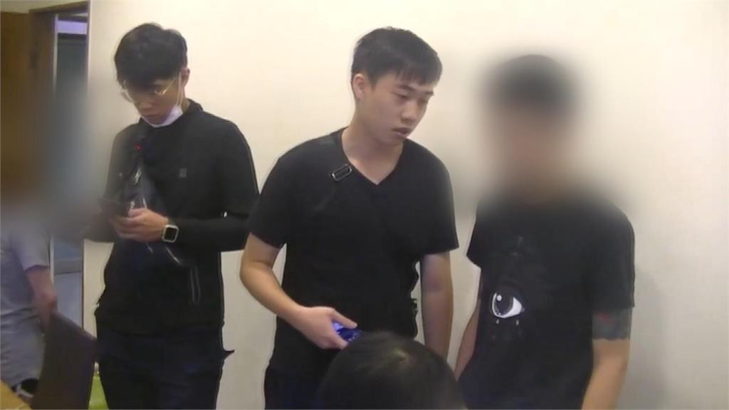 民宅變身網路賭博機房! 警方偵防車堵門口 一舉搗破逮3名「九年級」犯嫌