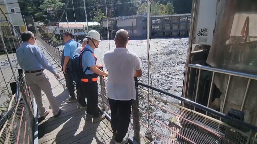 康芮豪雨肆虐 塔羅灣溪床填高距廬山吊橋僅100公分