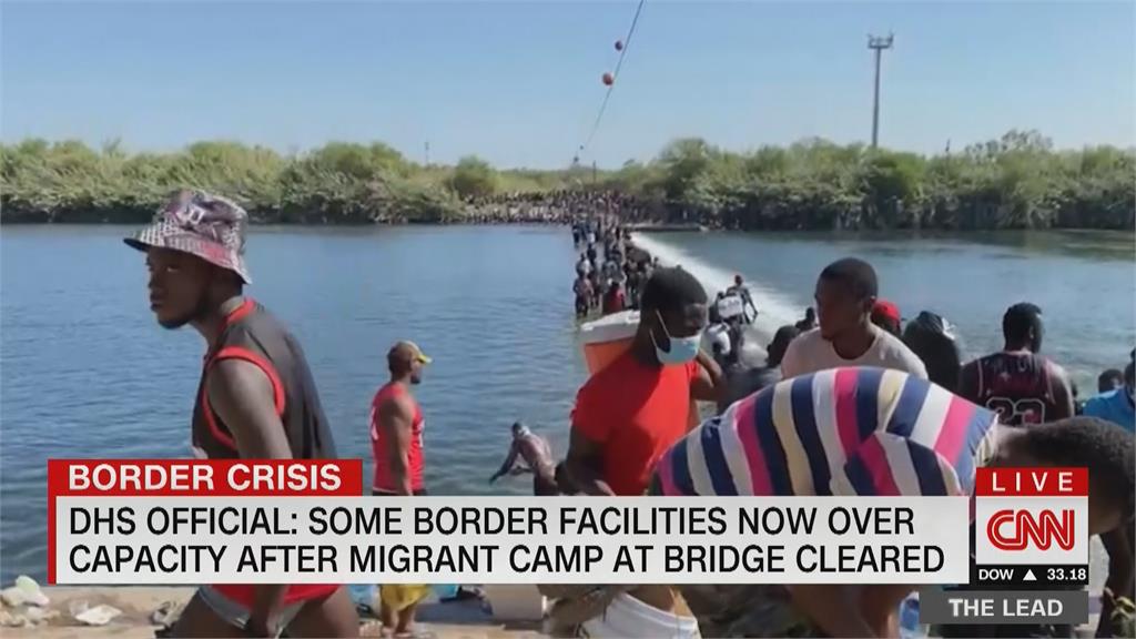 混亂！海地1.5萬無證移民　擠美墨邊境搭帳棚