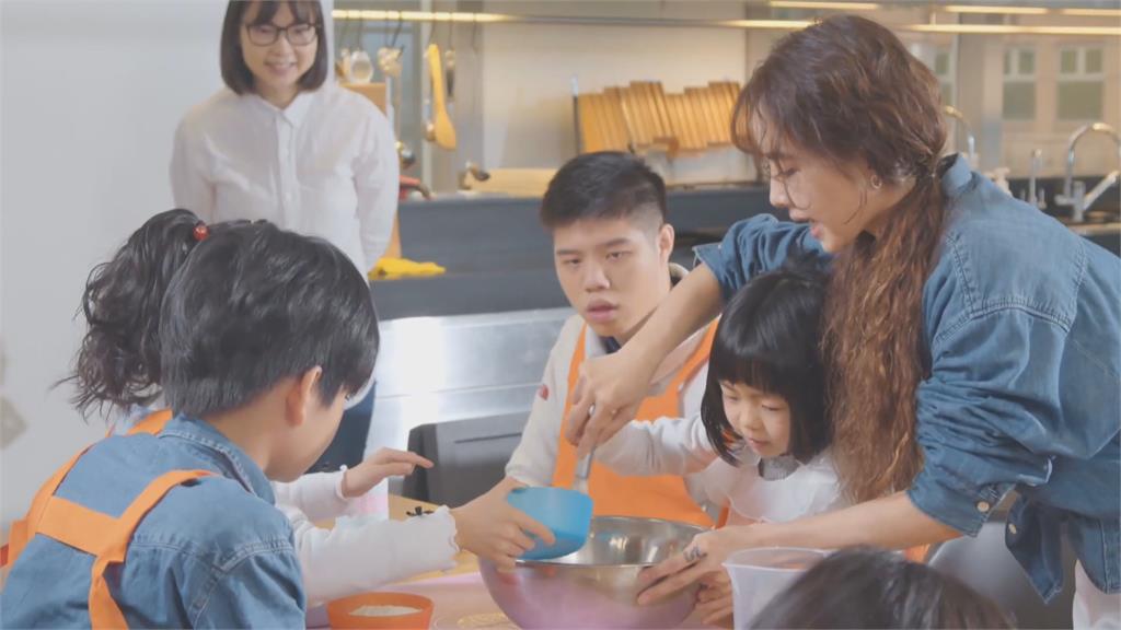 Jolin化身罕病兒童大使 呼籲齊心做公益