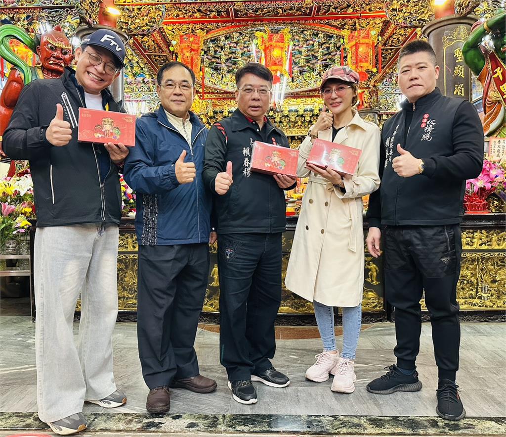 《豆腐媽媽》演員現身板橋！胡鴻達、李沛綾攜手阮氏翠恆助弱勢　感性發聲：愛要及時