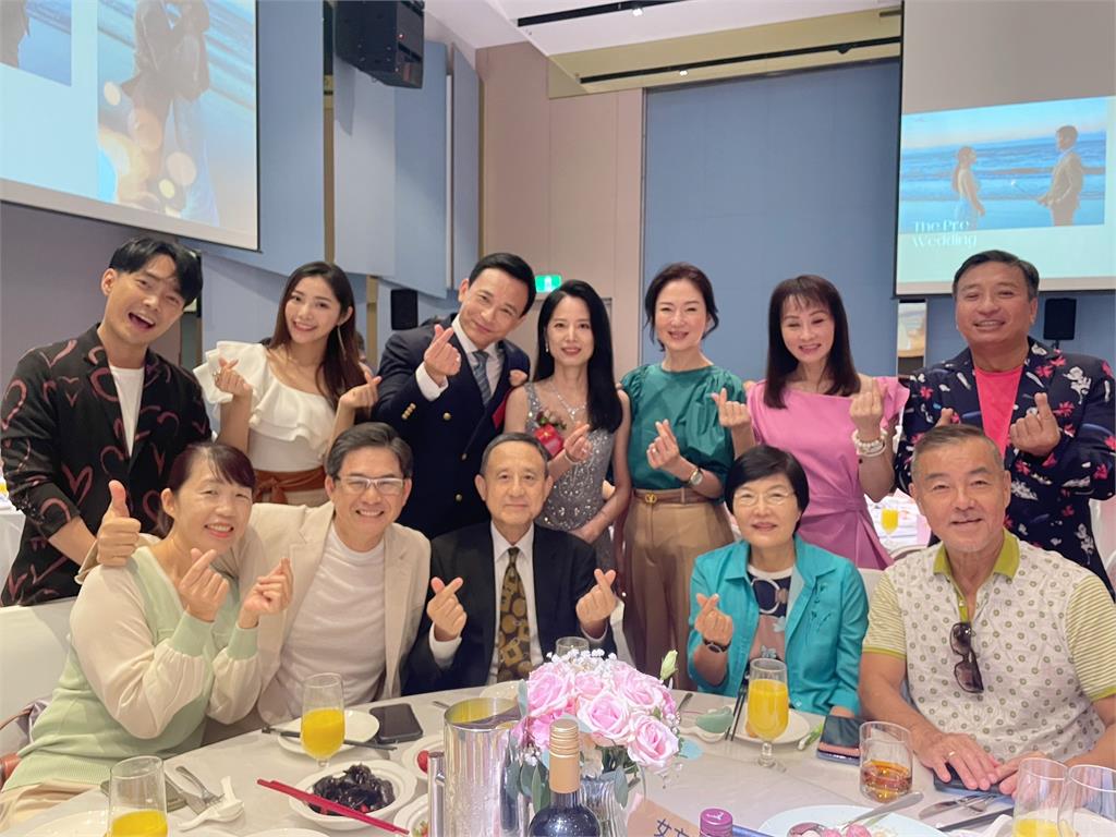 胡鴻達嫁女兒!《黃金歲月》大咖演員幾乎全到齊