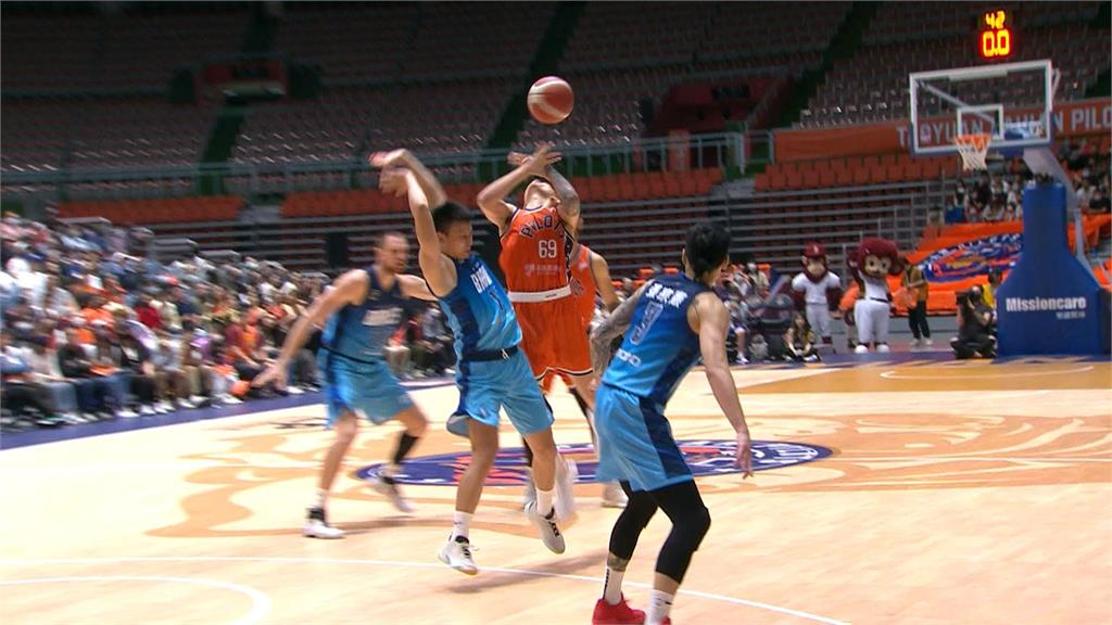 主場遭勇士逆轉 領航猿吞平PLG紀錄8連敗