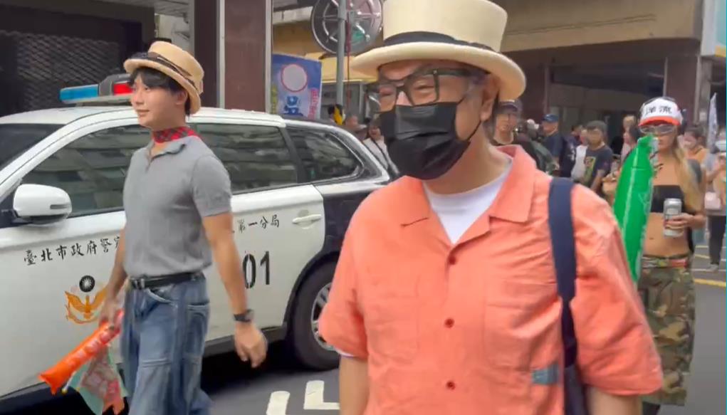 蔡康永現身沈伯洋競總大會！小粉紅轟「支持台獨」…台網力挺：他就是台北市民