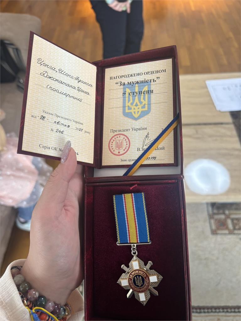 獨家／台志願兵曾聖光為烏捐軀　母今於烏克蘭駐日使館領取「勇氣勳章」